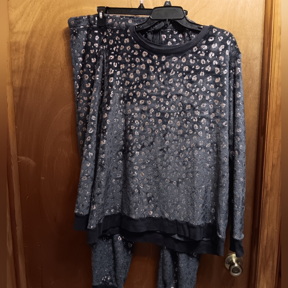 Secret Treasures Gray Sleepwear Set